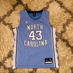 North Carolina 43 Medium 12/14 youth jersey